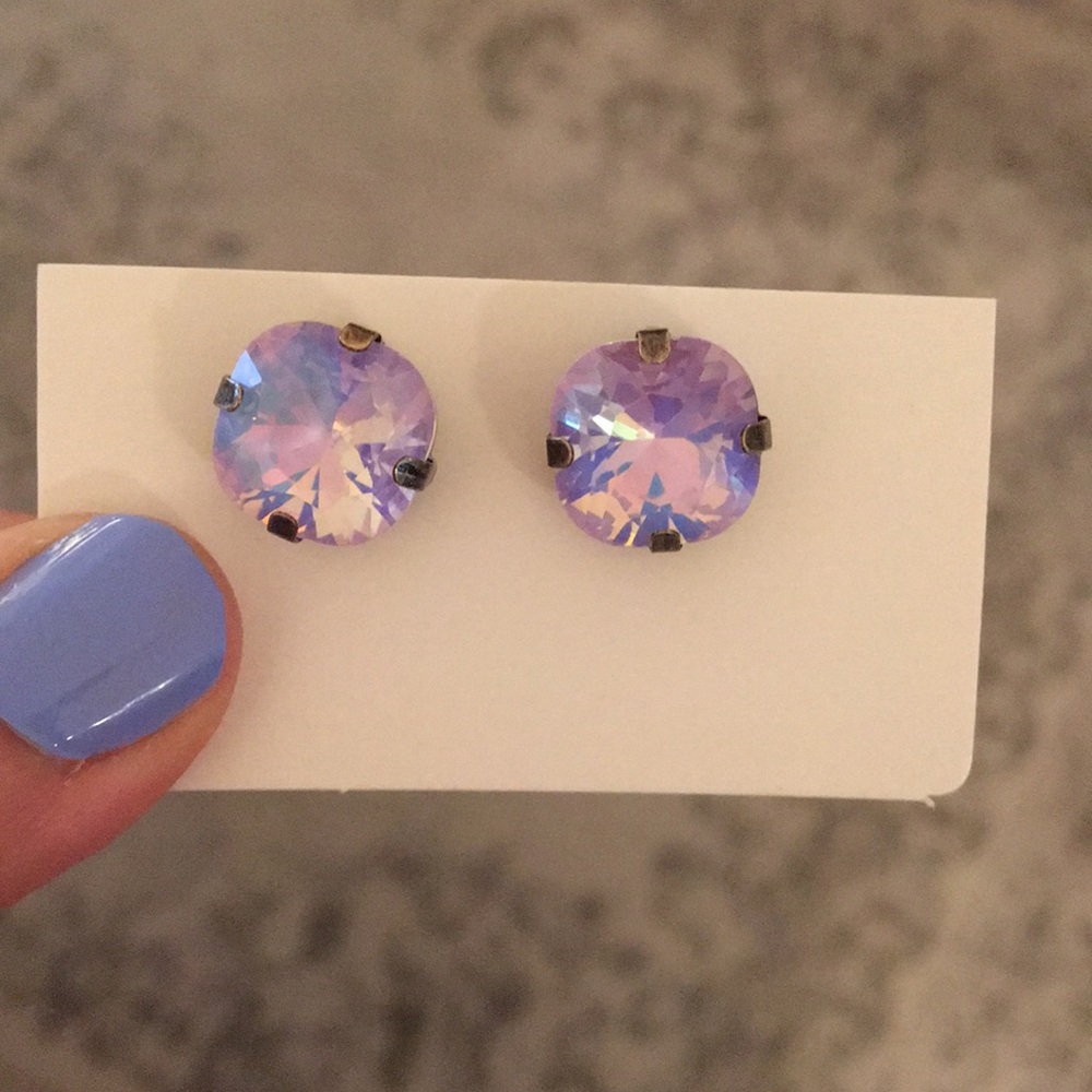 Lilac Purple Opal Aurora Borealis Cushion Cut Antique Brass Crystal Earrings - Picture 9 of 12